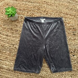 GREY VELVET BIKER SHORTS